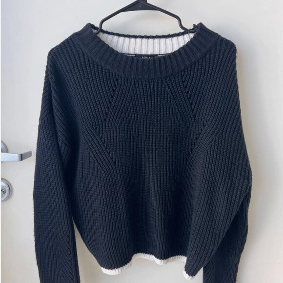 Oversize Aqua Navy Sweater with White Hem - Stylish and Versatile - S/M - Picture 4 of 4